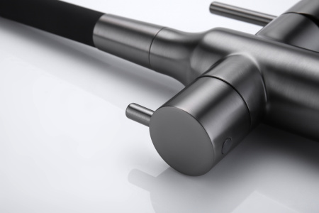 Смеситель для кухни Paulmark SALIX Sa213419-GM на мойку вороненая сталь