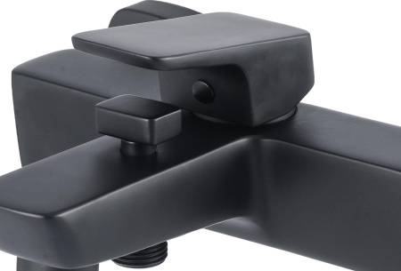 Смеситель для ванны с душем Aquanet Gotic AF440-20B настенный черный без термостата