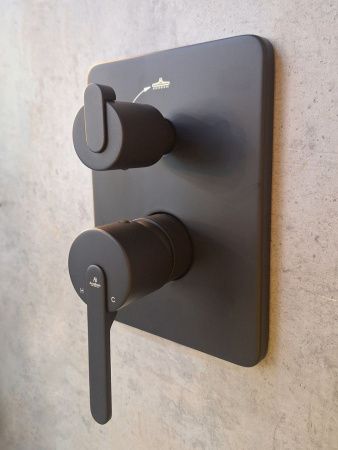 Душевая система AltroBagno Unione AltroBagnoUnione040107MB встраиваемая в стену