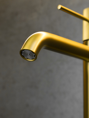 Смеситель для раковины AltroBagno Bilancia AltroBagnoBilancia010227BG на столешницу золото матовое