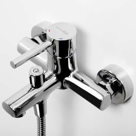 Смеситель для ванны WasserKRAFT Main 4100 4101 настенный хром
