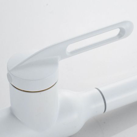 Смеситель для кухни Raffine F303C-1 на мойку белый