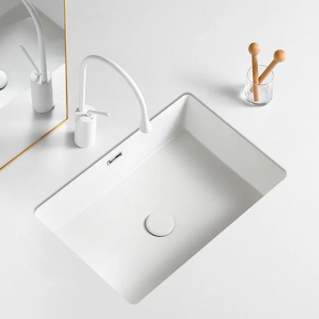 Раковина из сантехнического фарфора Orange B02-600W 60х40 встраиваемая цвет белый