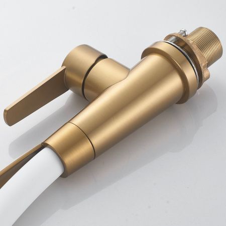 Смеситель для кухни Shevanik S943G-1 на мойку золото