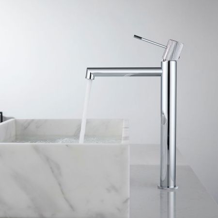 Смеситель для раковины Vincea Desire VBF-1D2CH на столешницу хром