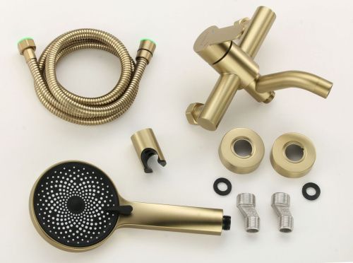 Смеситель для ванны и душа Fmark FS8206C настенный золото матовое - фото 3