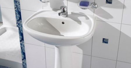 Раковина из сантехнического фарфора Vitra Normus 9600B003-7650 60х40 подвесная цвет белый 1 отверстие под смеситель
