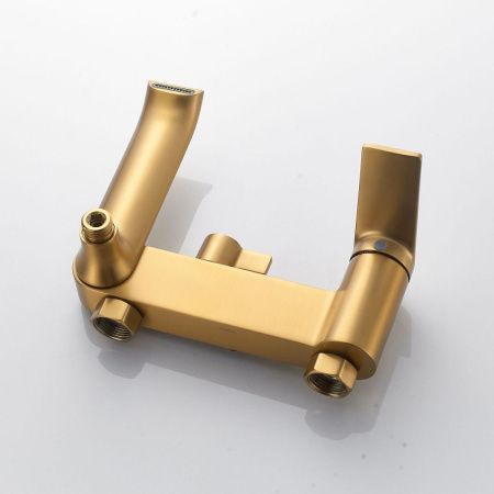Душевая стойка Shevanik S4136G настенная цвет золото