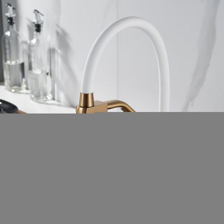 Смеситель для кухни Shevanik S968G на мойку золото