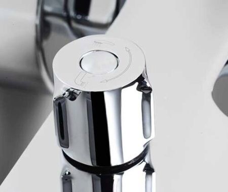 Смеситель для ванны Wasserkraft Lossa 1200 1201 настенный хром