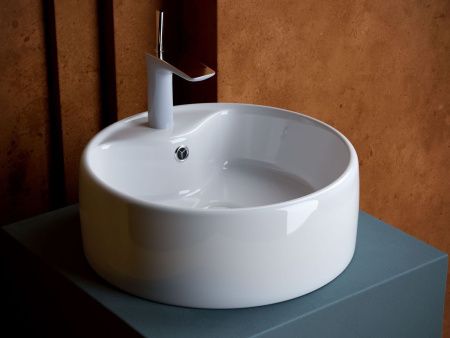 Раковина из сантехнического фарфора Ceramica Nova ELEMENT CN5027 40х40 накладная цвет белый 1 отверстие под смеситель