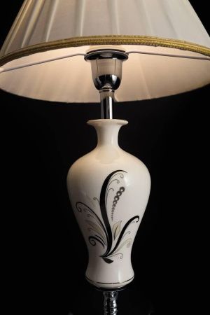 Настольная лампа Arte Lamp Veronika (Вероника) A2298LT-1CC