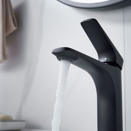 Смеситель Shevanik S4201H на раковину черный