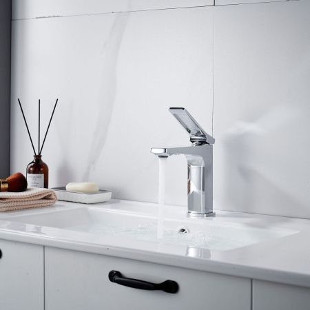 Смеситель Shevanik S4601 на раковину хром