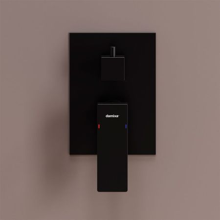 Смеситель для ванны и душа Damixa Gala 537100300 встраиваемый в стену черный