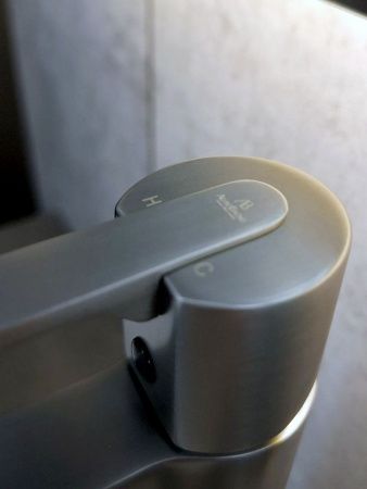 Смеситель для раковины AltroBagno Unione AltroBagnoUnione010222GM на столешницу оружейная сталь