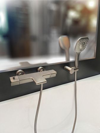 Смеситель для ванны AltroBagno Lamberto AltroBagnoLamberto0224GM настенный оружейная сталь