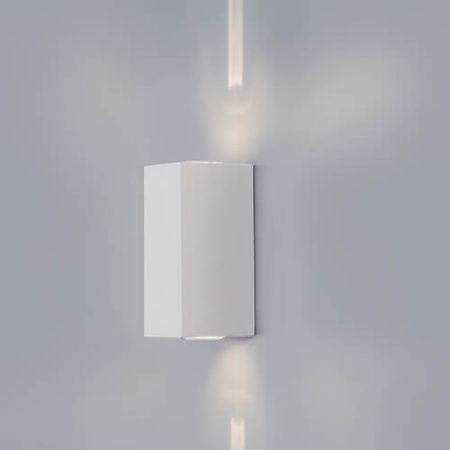 Уличный настенный светильник Italline IT01 IT01-A150/2 WHITE