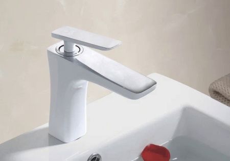 Смеситель Rose R1601F на раковину белый/хром