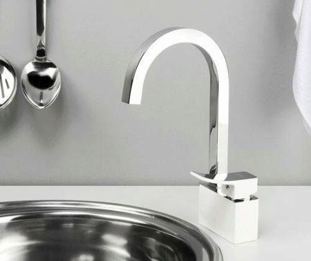 Смеситель для кухни Wasserkraft Aller 1060 WHITE 1067W на мойку белый/хром