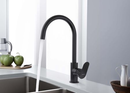 Смеситель для кухни Aquatek ОБЕРОН AQ1282MB на мойку черный