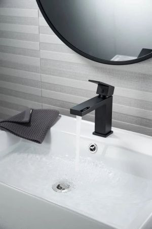 Смеситель Knotlor STABLE KN-20/BL на раковину черный
