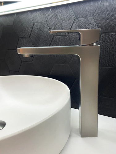 Смеситель для раковины AltroBagno Lamberto AltroBagnoLamberto010224GM на столешницу оружейная сталь - фото 4