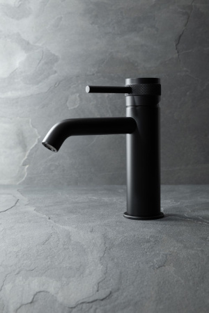 Смеситель Allen Brau Priority 5.31A01-31 на раковину черный