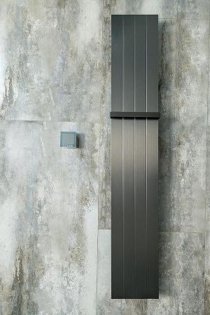 Полотенцесушитель электрический Boheme Flat 725-GM 25х150 черный