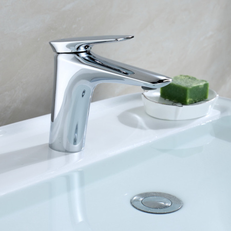 Душевая стойка Bond Cube B03-5300 настенная цвет хром глянцевый