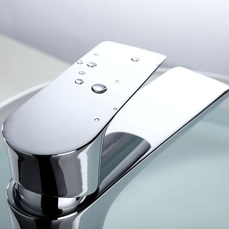 Смеситель Vincea Esse VBF-1E1CH на раковину хром