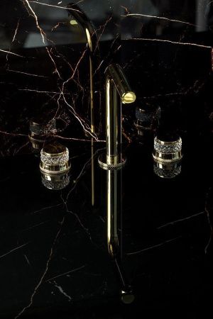 Смеситель для раковины Boheme Aura 152-G-A на столешницу золото