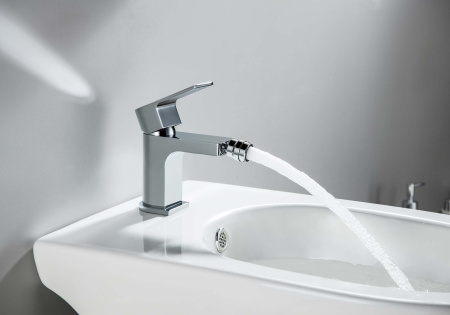 Смеситель Aquatek ЛИРА AQ1418CR на биде хром без термостата Смеситель Aquatek ЛИРА AQ1418CR на биде хром без термостата