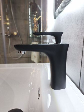 Смеситель AltroBagno Aperto AltroBagnoAperto0120NeOp на раковину черный