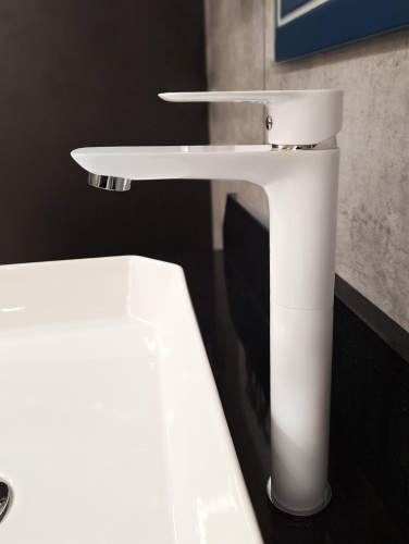 Смеситель для раковины AltroBagno Diretto AltroBagnoDiretto010209Bi на столешницу белый - фото 3