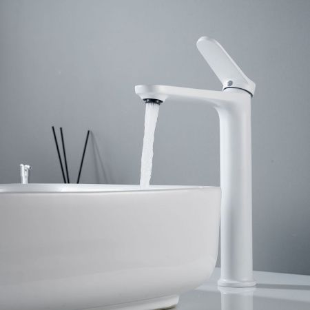 Смеситель для раковины Shevanik S43C S4311C на столешницу белый