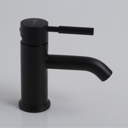 Смеситель WasserKRAFT Gollach 3300 3305 на раковину черный без термостата