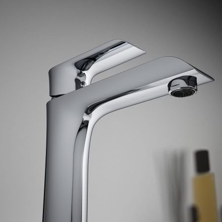 Смеситель Vincea Esse VBF-1E1CH на раковину хром