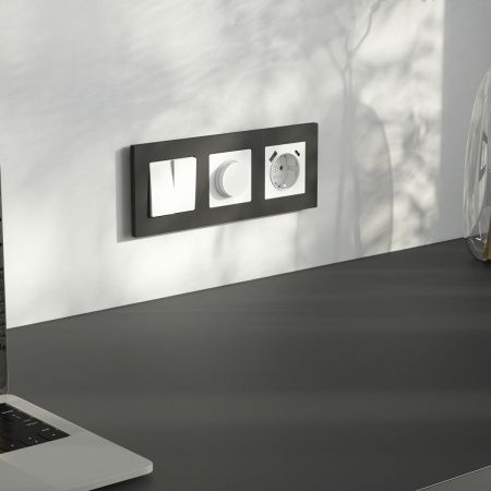 Розетка с/з со шторками и USB тип A+C Werkel 4690389213267