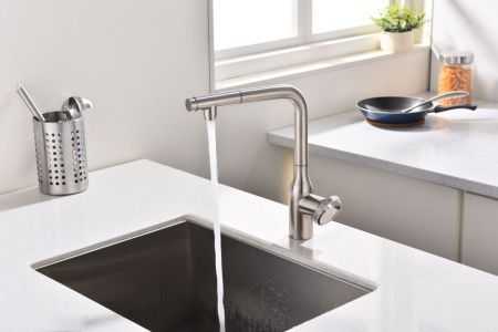 Смеситель для кухни Paulmark URBAN Ur213104-BS на мойку никель