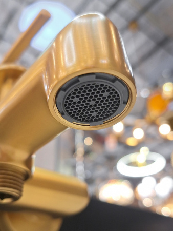 Смеситель для ванны AltroBagno Metropoli AltroBagnoMetropoli0219OrSp настенный золото матовое