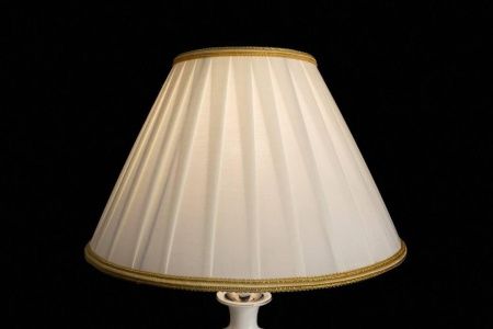 Настольная лампа Arte Lamp Veronika (Вероника) A2298LT-1CC