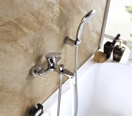 Смеситель для ванны LeMark Nero LM0214C настенный хром без термостата