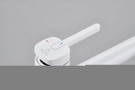 Смеситель для кухни Rose R358C на мойку белый