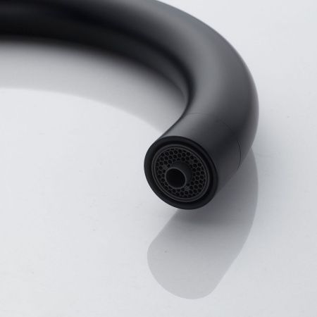 Смеситель для кухни Shevanik S428H на мойку черный