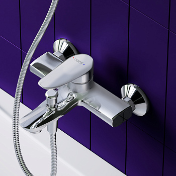 Смеситель для ванны и душа Dorff Ultra D5010000 настенный хром