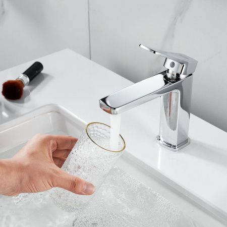 Смеситель Raffine F0199 на раковину хром