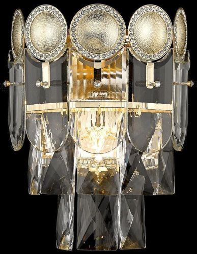 Светильник настенный Wertmark Clementia WE116.03.301