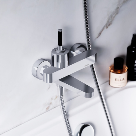 Смеситель для ванны и душа Damixa Arc 291000000 настенный хром без термостата