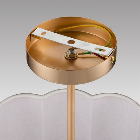 Люстра на штанге Lumion Kortni (Кортни) 8287/7